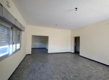 Casa · 132m² · 4 Ambientes · Hermosa Casa en Venta - con Financiación
