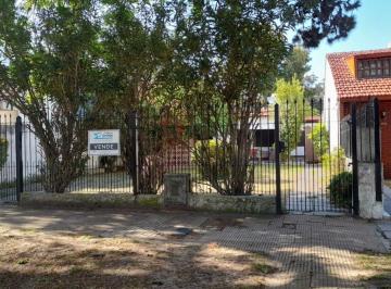 Casa · 70m² · 3 Ambientes · 1 Cochera · Casa a La Venta Den 3 Ambientes en San Bernardo