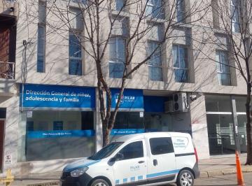 Local comercial , Pilar · Local de 310 m² en Calle Rivadavia