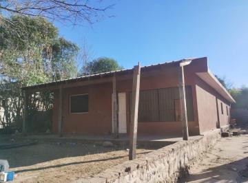 Casa · 286m² · 5 Ambientes · 1 Cochera · "Casa - Departamento y Galpón Bialet Centro"
