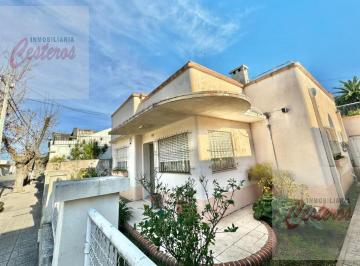Casa · 385m² · 5 Ambientes · Casa en Sargento Cabral Al 500, Cañuelas