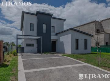 Casa · 150m² · 5 Ambientes · 2 Cocheras · Excelente Casa a Estrenar en Barrio San Pablo