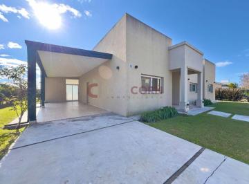 Casa · 265m² · 4 Ambientes · 6 Cocheras · Alquiler Casa 4 Amb en Terravista, General Rodríguez