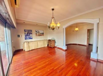 Casa · 259m² · 4 Ambientes · 1 Cochera · Venta Casa con Galpón 172 m² Patio Terraza Quincho Lanus