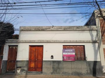 Casa · 100m² · 4 Ambientes · Casa en El Centro de Zárate