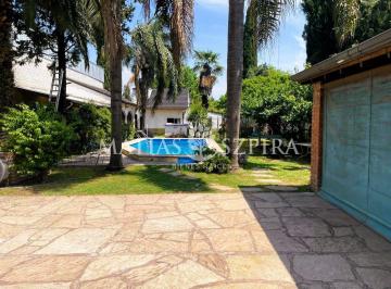 MSB-MS2-7404_2 · Casa con Gran Parque y Piscina, Excelente Ubicación