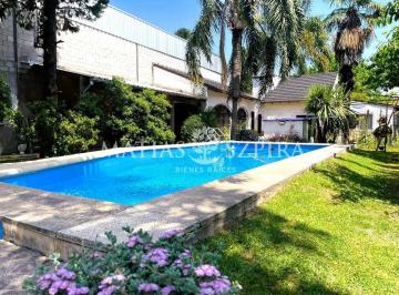 MSB-MS2-7404_2 · Casa con Gran Parque y Piscina, Excelente Ubicación