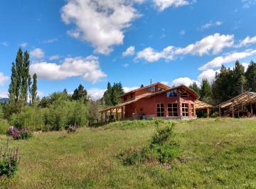 Campo · 190m² · 5 Ambientes · 2 Cocheras · Chacra en El Bolsón
