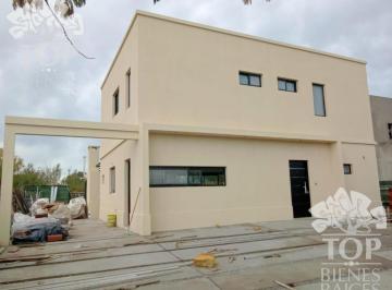 Casa · 180m² · 3 Dormitorios · Casa en Venta Ubicado en Acacias Blancas, Maquinista Savio, Escobar