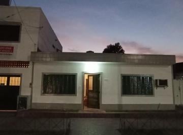 Casa de 4 ambientes, San Miguel de Tucumán · Casa Sobre Av. Excelente Estado
