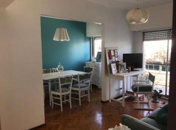 Living · Excelente 3 Ambientes de 54 m², Impecable Estado, a Dos Cuadras de Acoyte
