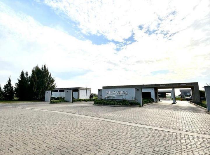 Terreno · 772m²