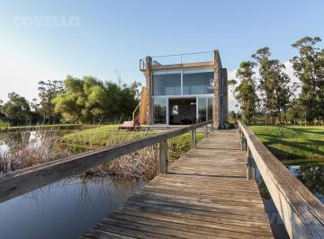Campo · 884m² · 10 Ambientes · 2 Cocheras · Chacra en Manantiales