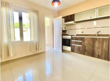 PH · 98m² · 4 Ambientes · 2 Cocheras · Venta PH a Cuadras del Mar