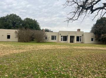 Casa de 8 ambientes, Zárate · Exelente Lote de 37.963 m Parque Muy Arbolado
