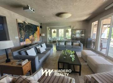 Casa · 400m² · 5 Ambientes · 4 Cocheras · Casa en Albanueva
