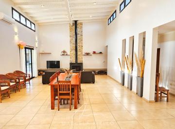 Casa de 6 ambientes, La Plata · Casa