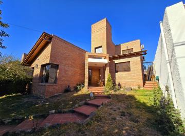 Casa de 7 ambientes, Villa Carlos Paz · Venta: Casa - 4 Dorm. 3 Baños - Pileta - Miguel Muñoz - Villa Carlos Paz