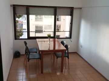 Departamento en Alquiler de 4 ambientes La Plata · Alquiler Dto Amueblado en Av 7 y 45, 2 Dormis Cama Doble y Cucheta