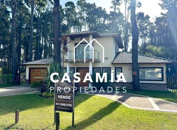 Casa de 6 ambientes, Pinamar · Pinamar - Casa Los Nietos - Moderna y Funcional