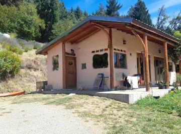 Casa · 160m² · 5 Ambientes · 2 Cocheras · Tu Refugio Patagónico: Chacra Ecológica con Vistas Panorámicas
