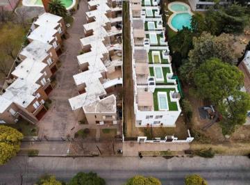 Departamento · 150m² · 3 Dormitorios · 1 Cochera · Triplex en Complejo Ubicado en Barrio Santa Rita, a m Del. Lago