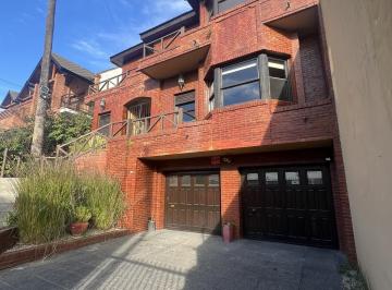 Casa · 647m² · 9 Ambientes · 4 Cocheras · Venta Casa 9 Ambientes 3 Plantas con Quincho y Pileta en Ramos