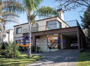 Casa · 335m² · 6 Ambientes · 2 Cocheras · Casa en Venta en Country San Patricio Moreno