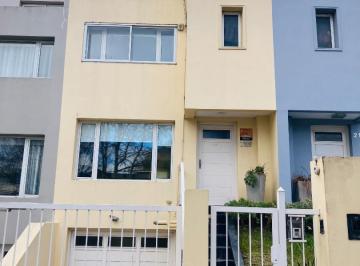 PH · 200m² · 4 Ambientes · 3 Cocheras · Triplex Moderno con Jardin en Lo Mejor de Chauvin