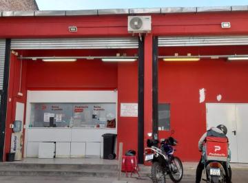 Local comercial · 220m² · 4 Cocheras · Local - Rincon de Milberg