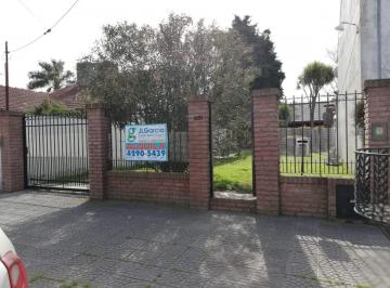 Casa de 1 ambiente, Esteban Echeverría · Casa Al Fondo Tipo Quincho