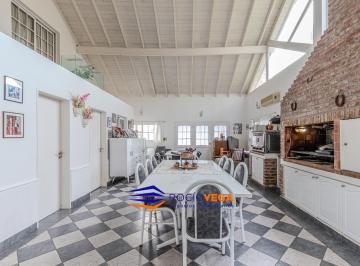 Casa · 330m² · 6 Ambientes · Casa en Venta en Country San Diego, Moreno