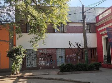 Casa · 174m² · 5 Ambientes · Casa en Venta en Adrogue 5 Ambientes Ideal Uso Profesional Frente a La Plaza Brown