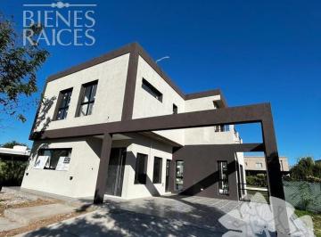 Casa · 195ha · 5 Ambientes · 2 Cocheras · Casa en Venta Ubicado en San Matias, Escobar, G. B. a. Zona Norte
