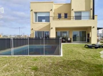 Casa · 157ha · 4 Dormitorios · Casa en Venta Ubicado en Araucarias, Pilar, G. B. a. Zona Norte