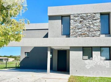 Casa · 277ha · 6 Ambientes · Casa en Venta en San Matias, Escobar, G. B. a. Zona Norte