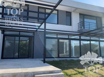 Casa · 210ha · 4 Ambientes · 2 Cocheras · Casa en Venta Ubicado en San Matias, Escobar, G. B. a. Zona Norte