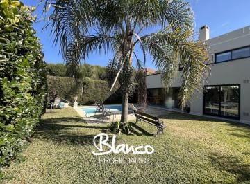 Casa · 185m² · 4 Ambientes · 3 Cocheras · Casa en Alquiler en Tipas, Nordelta, Tigre