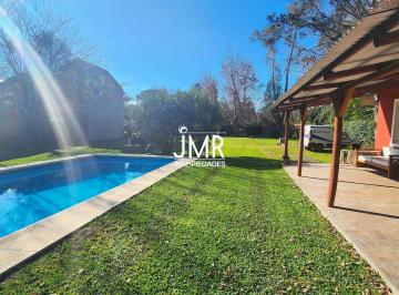 Casa · 220m² · 3 Dormitorios · Jmr Propiedades | Barrio Parque Pero | Excelente Casa en Venta