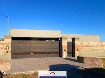 Casa de 4 ambientes, San Andrés de Giles · Casa / Barrio La Amalia/ San Andres de Giles / Lote 2000 m²