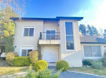 Casa · 228m² · 6 Ambientes · 2 Cocheras · Casa en Venta en El Lauquen - Canning