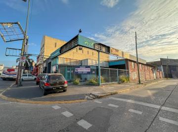 Local comercial · 160m² · 1 Ambiente · 5 Cocheras · Local en Venta en Lanús Oeste