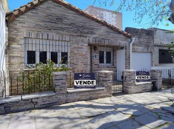 Casa de 6 ambientes, Pilar · Casa en Pilar Centro - Oportunidad