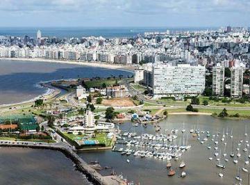 Departamento de 4 ambientes, Uruguay · Vista Recepción 3 Dor 2 Bños Sum Amenities Vig - Pocitos. Montevideo