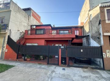 Casa · 239m² · 6 Ambientes · 3 Cocheras · Casa en Virreyes