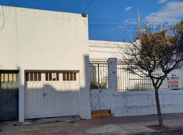Frente · B° Alberdi Casa Mas Departamento Interno