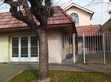 Casa · 4 Ambientes · 2 Cocheras · Casa en Temperley Este