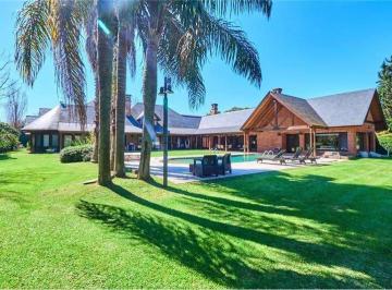 Casa · 1080m² · 7 Ambientes · 4 Cocheras · Casa - Los Pinguinos
