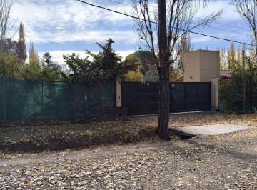 Casa · 90m² · 2 Ambientes · Venta Casa/quincho Lote de 2000 m² y Pileta B° Privado, Vistalba, Luján de Cuyo