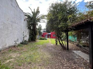 Casa · 80m² · 3 Ambientes · 6 Cocheras · Casa en Venta en Ranelagh, Excelente Ubicación